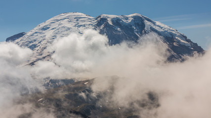 Mountain peaks covered with snow. MOUNT FREMONT LOOKOUT TRAIL, Sunrise Area, Mount Rainier