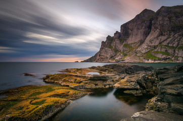 Fototapeta premium Sunset on Bunes Beach coastline, Lofoten 