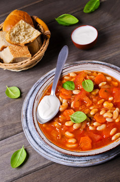 Thick soup with beans