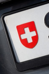 Nationalitätszeichen Schweiz auf Autokennzeichen