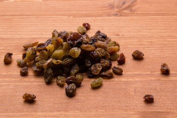 raisins on wooden table