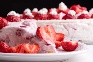 strawberry cream cake