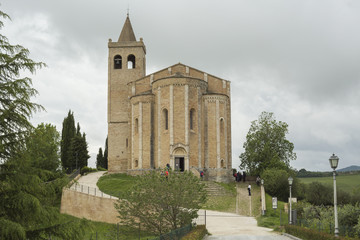 Fototapeta na wymiar Offida, Ascoli Piceno, Santa Maria della Rocca