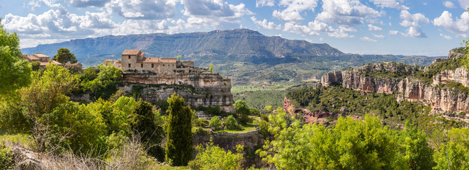 Panoramic view of the medieval village of Siurana in Catalonia - obrazy, fototapety, plakaty