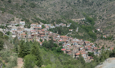 Fototapeta na wymiar Mountain village of Askas at Troodos mountains, Cyprus