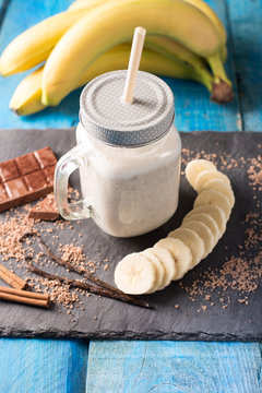 smoothie drink with banana