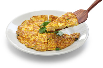 taiwanese dried radish omelet