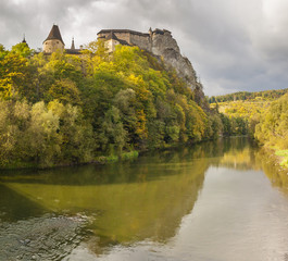 Zamek w Twardoszynie na Słowacjii