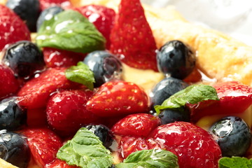 Puff pastry tart wth fruits