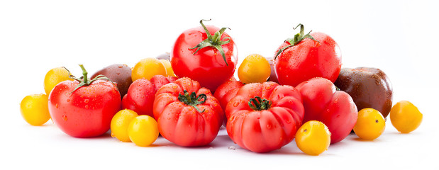 Tomaten auf weissem hintergrund