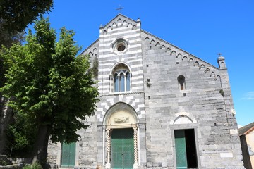 Fototapeta na wymiar San Lorenzo Church in Porto Venere at Ligurian sea, Italy
