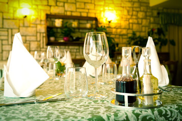 table set restaurant