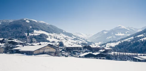 Gordijnen Village of Alpbach in Tyrol, Austria © Pabkov