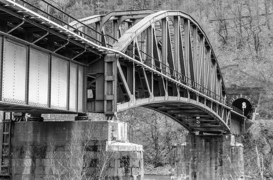 Fototapeta Empty railway bridge