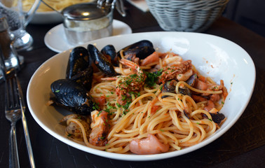 Spaghetti with mussel and seafood