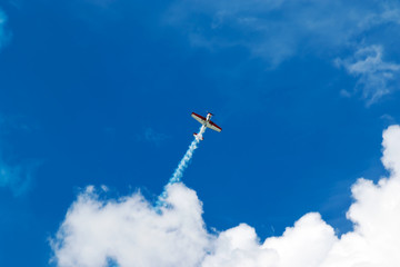 Flying up plane