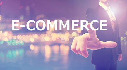 Fototapeta na wymiar E-Commerce concept with businessman