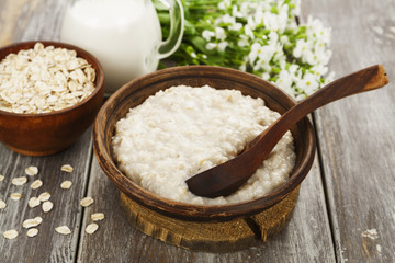 Porridge with milk