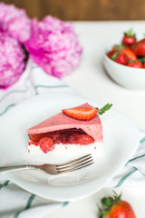 light cheese cake with strawberries