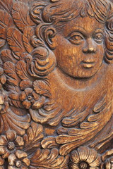 Détail d'une porte ancienne à Prague