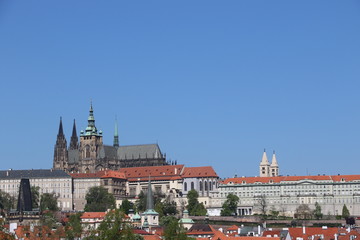 Fototapeta na wymiar Vue panoramique du château de Prague