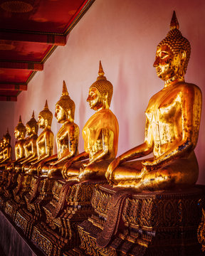 Sitting Buddha statues, Thailand