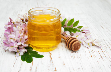 honey with acacia blossoms