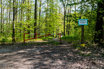 Schranke Waldweg gesperrt