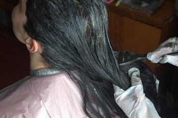 Fototapeta premium hair coloring in a beauty salon