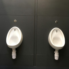 Clean urinals