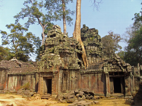 Angkor wat ruins