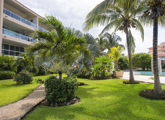 Fototapeta premium way to beach in tropical resort