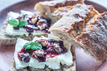 Bread with brie and jam