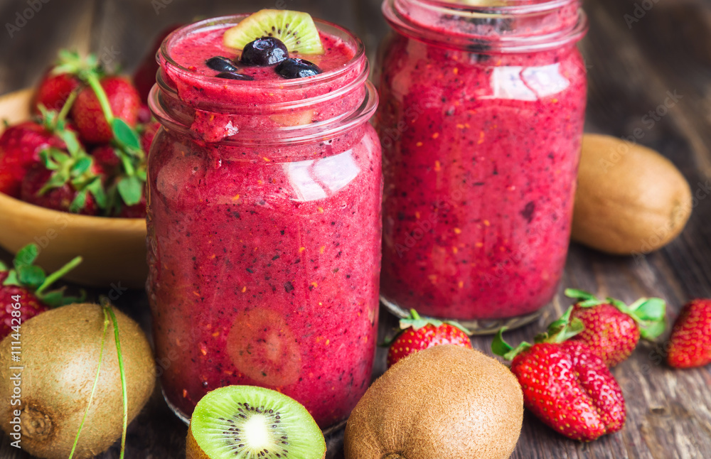 Canvas Prints Smoothie with strawberries, kiwi and blueberries in jars