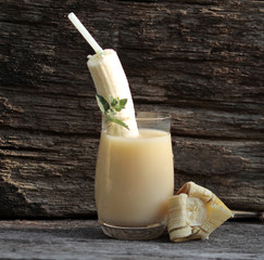 Bananensaft Photos Royalty Free Images Graphics Vectors Videos Adobe Stock