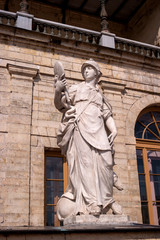 Obraz premium Gatchina Palace. Sculpture at the front door.