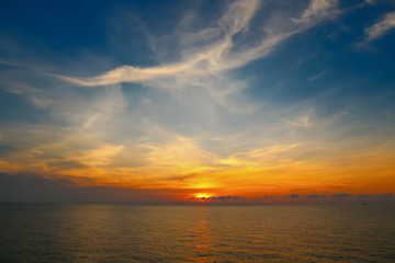 Fototapeta na wymiar Beautiful sunset above the sea. Nature composition.