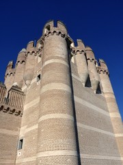 TORRES Y ALMENAS DEL castillo de  Coca es una fortificación de la localidad de Coca (Segovia,...