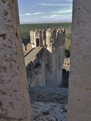 TORRES Y ALMENAS DEL castillo de  Coca es una fortificación de la localidad de Coca (Segovia,...