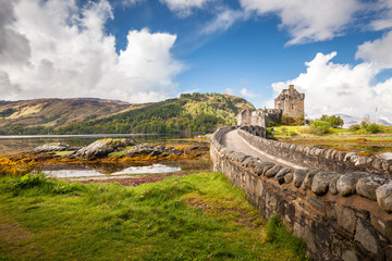 Scotland - Highlands - Eilean Donan Castle (1220)
