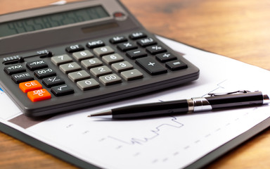 Business Objects office expanded in composition on a table