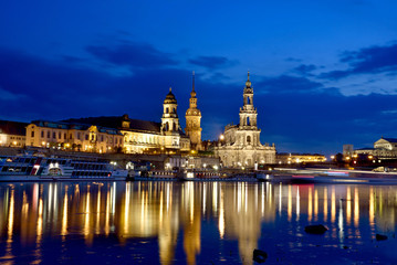 Fototapeta na wymiar Scenic night view of the old Dresden over the river Elbe. Saxony