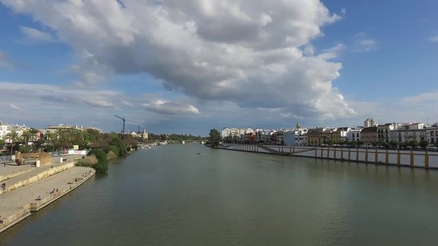 Seville, Andalusia, Spain - April 18, 2016: Ponte di Isabel II citt&agrave; di Siviglia, Spagna (Ultra High Definition, UltraHD, Ultra HD, UHD, 4K, 2160P, 3840x2160)