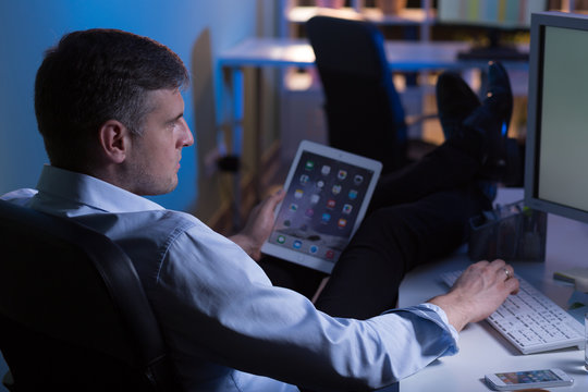 Can't sleep, must working!