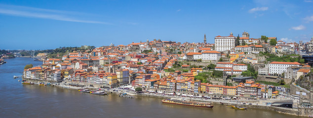 Fototapeta na wymiar Panoramic view over historical city Porto