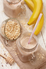 Smoothies with milk, oatmeal and flax seeds
