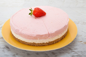 Delicious biscuit cake with strawberries