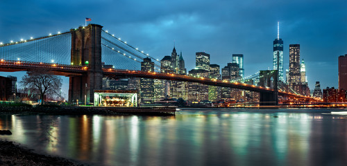 Fototapeta na wymiar Panorama New York City at night