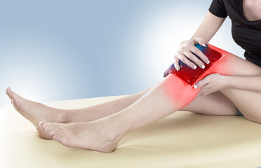 Acute pain in a knee.