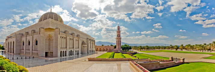 Sultan Qaboos Grand Mosque - obrazy, fototapety, plakaty